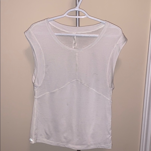 Lululemon Top - Picture 1 of 3